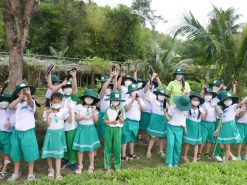 TRẢI NGHIỆM MỘT NGÀY LÀM NÔNG DÂN CÙNG NEWTRAVEL